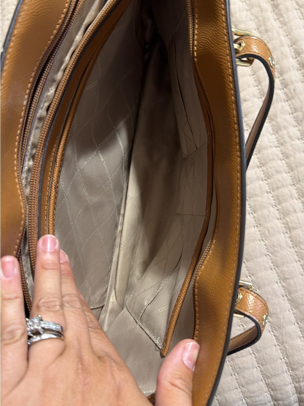 Michael Kors Vanilla and Acorn Logo Tote with Gold Charm - Picture 4 of 7